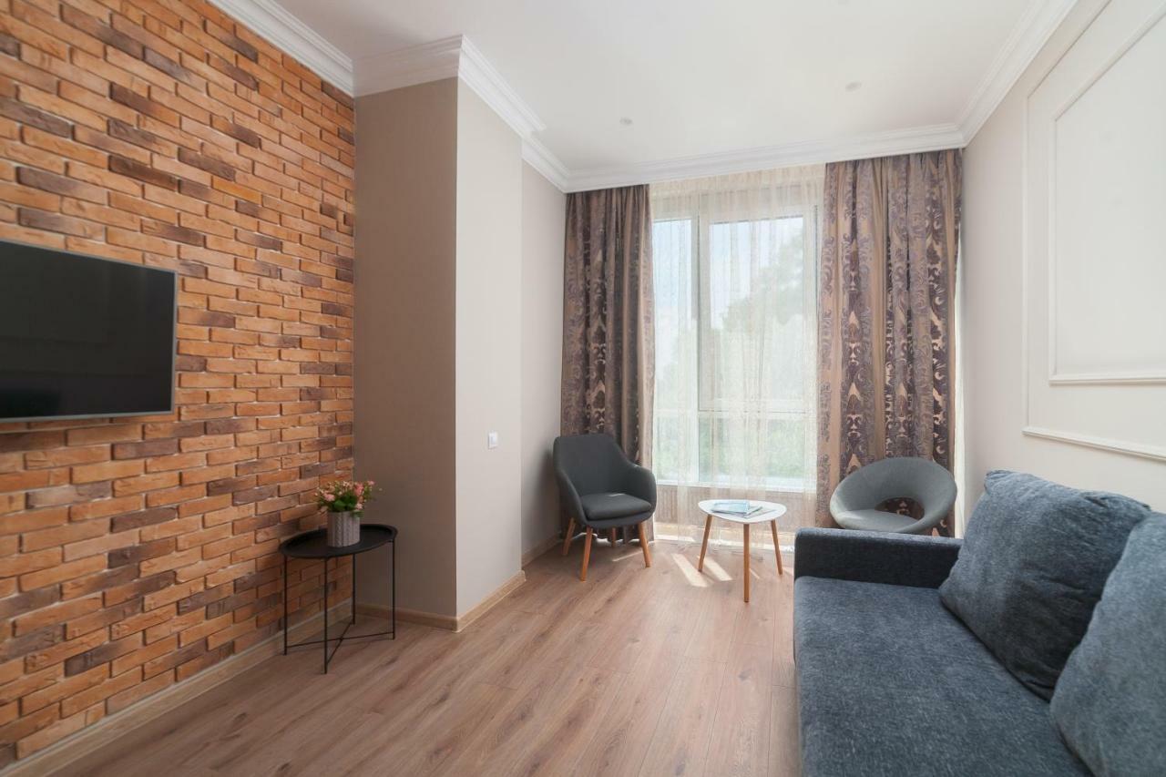 Green Apartments Одесса Экстерьер фото