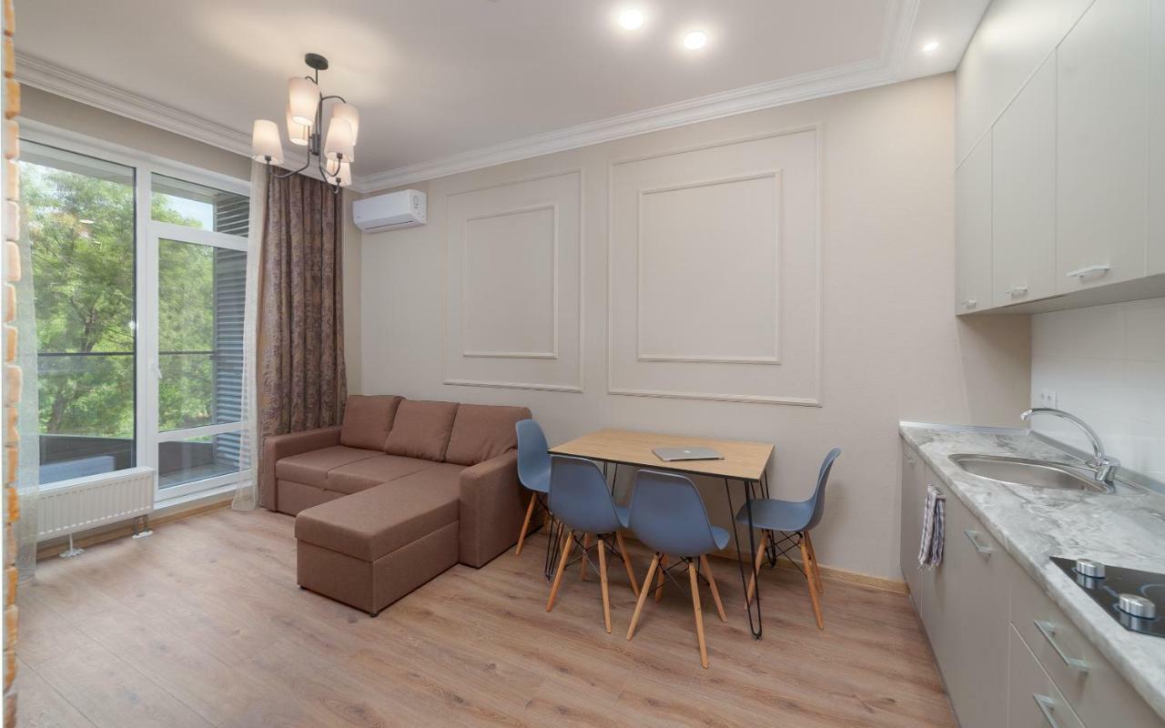 Green Apartments Одесса Экстерьер фото