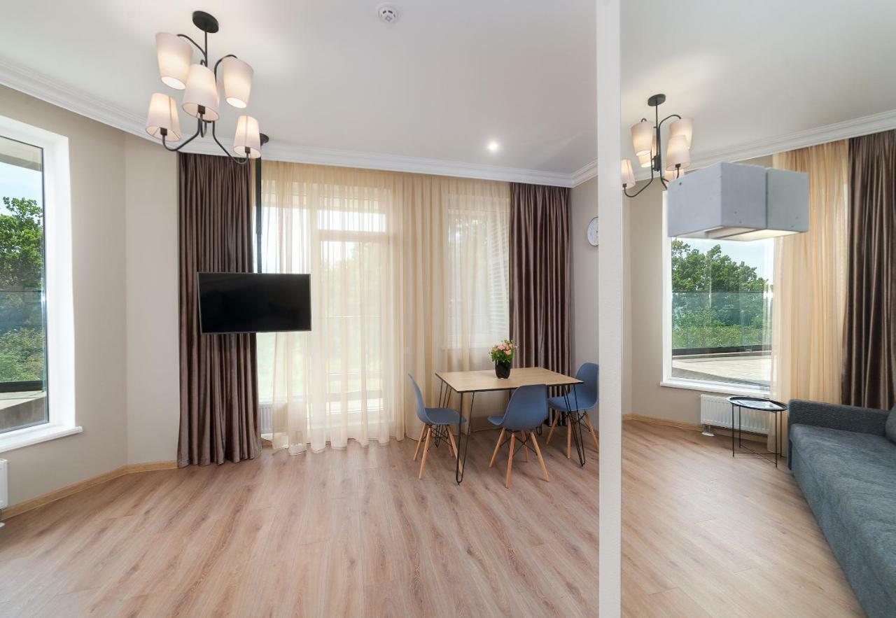 Green Apartments Одесса Экстерьер фото